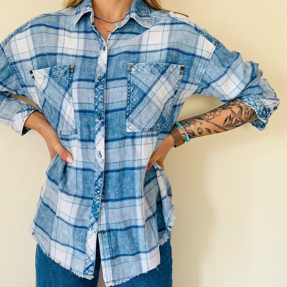 Kensie Jeans Button down Shirt Collared Long Sleeve Blue Plaid raw hem plaid - Picture 3 of 7